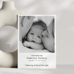 Minimalistisk Modern Vit Skrivmaskin Foto Födelse Meddelande