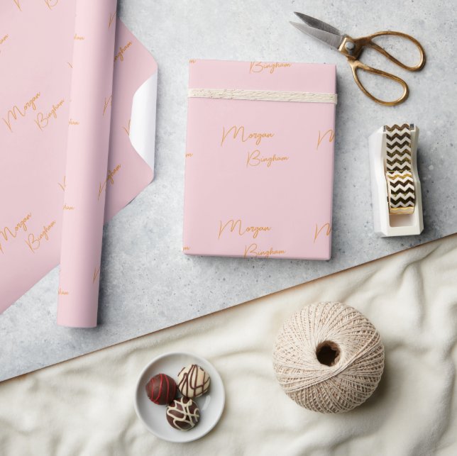 Minimalistisk monogram skript rosa presentpapper (Hantverk)