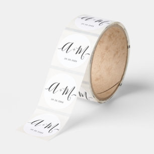 Minimalistisk monogrammanus Anpassad bröllopsdatum Runt Klistermärke