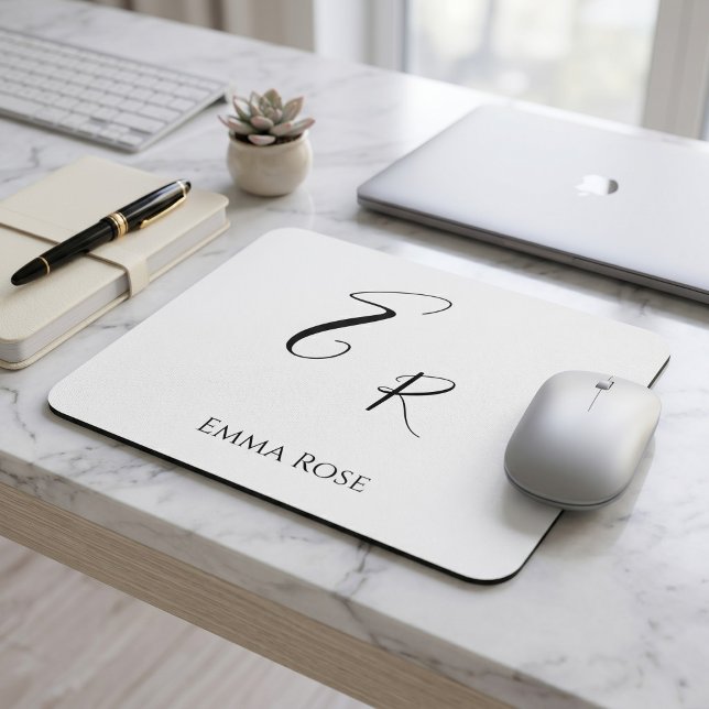 Minimalistisk monogramnamn Elegant skrivstil   Musmatta (Skapare uppladdad)
