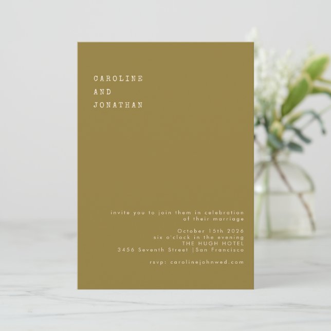 Minimalistisk Ochre-skrivmaskin-typografi Bröllop Inbjudningar (Stående Fram)
