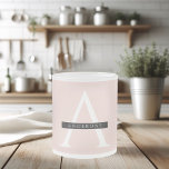 Minimalistisk Pastel Rosa Personlig Namn Frostad Glasmugg<br><div class="desc">Minimalistisk Pastel Rosa Personlig Namn</div>