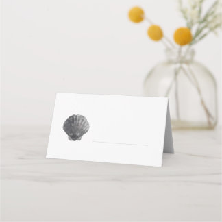Minimalistisk platscard med kolskalsskal placeringskort