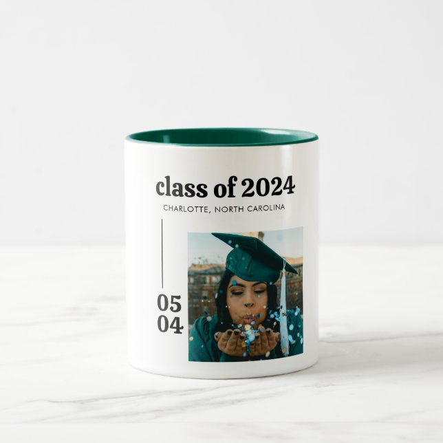 Minimalistisk present till examenklass 2026 Två-Tonad mugg (Center)