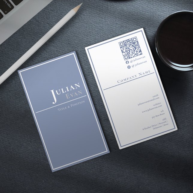 Minimalistisk Professionell Dusty Blue Healthcare Visitkort (Skapare uppladdad)