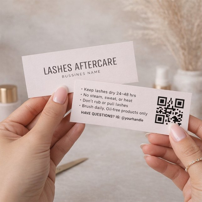 Minimalistisk QR-kod-kort för ögonfransartist Mini Visitkort (Lash aftercare card for eyelash extensions – beauty salon care tips with QR booking)