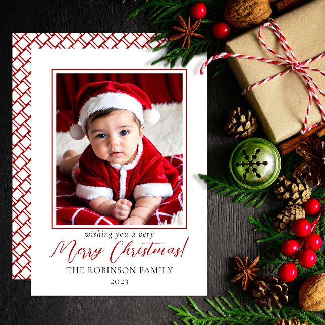 Minimalistisk Red and White Photo God jul Julkort (Wish your friends and family "Merry Christmas" in style with this minimalist red and white design.)