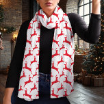 Minimalistisk Red Hjort Mönster-jul Sjal<br><div class="desc">Den här eleganten har en minimalistisk röd hjort, perfekt för att ge snyggt till vintern. Den delikata designen passar perfekt för helgdag, julstämning, party eller avslappnad av vardaglig bära och visar hur man kör hjort silhuettes mot en ren, vit bakgrund. Den här lättviktsslöjan gör en underbar helgdag-gåva eller ett festligt...</div>