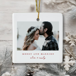 Minimalistisk röd och vit - Merry och Married Phot Julgransprydnad Keramik
