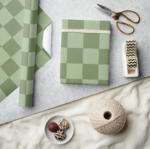 Minimalistisk schackbrädesmönster i salvia grön presentpapper