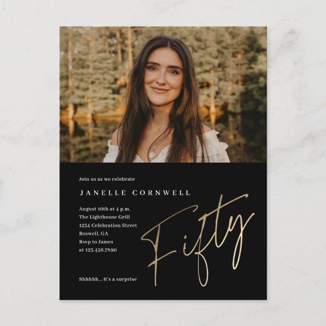 Minimalistisk skript Guld 50-års foto födelsedagsf Vykort (Framsida)