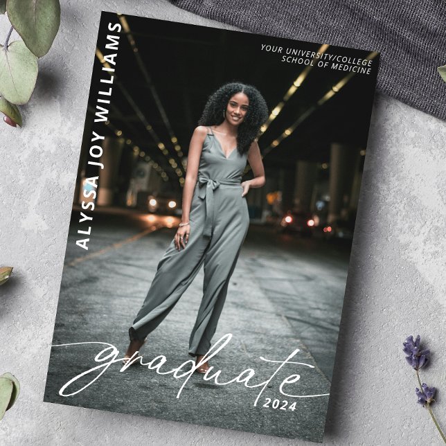 Minimalistisk skript högskoleutexaminerad foto meddelande (Skapare uppladdad)