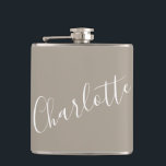 Minimalistisk skript Personligt namn Beige Brun Fickplunta<br><div class="desc">Minimalistisk skript Typografi Namn Flaska i Beige Brun</div>