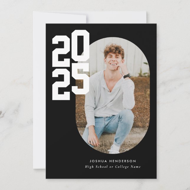 Minimalistisk svart 2025-foto-Studenten Meddelande (Framsida)