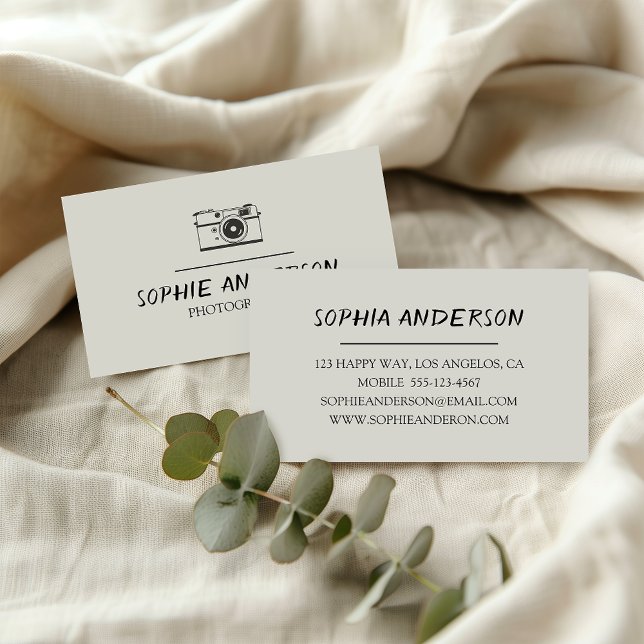 Minimalistisk svart & krämig fotograf visitkort (Skapare uppladdad)