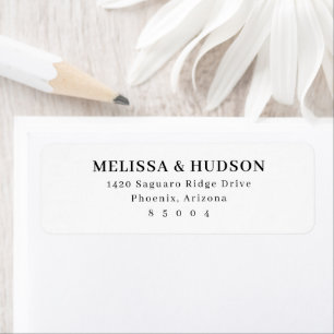 Minimalistisk svart typografi returadress etikett