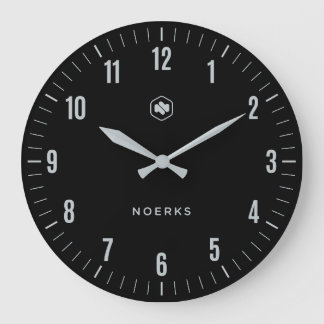 Minimalistisk svart väggklocka