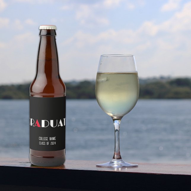 Minimalistisk svart vit studenten ölflaska etikett (Skapare uppladdad)