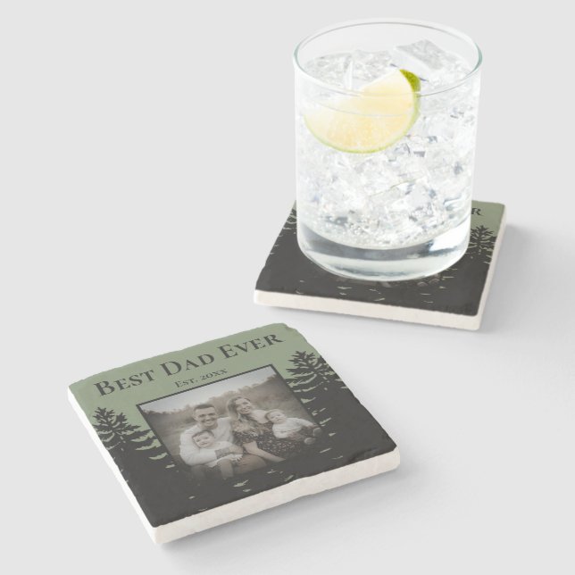 Minimalistisk svartmålning av gräs träd stenunderlägg (Sidan)