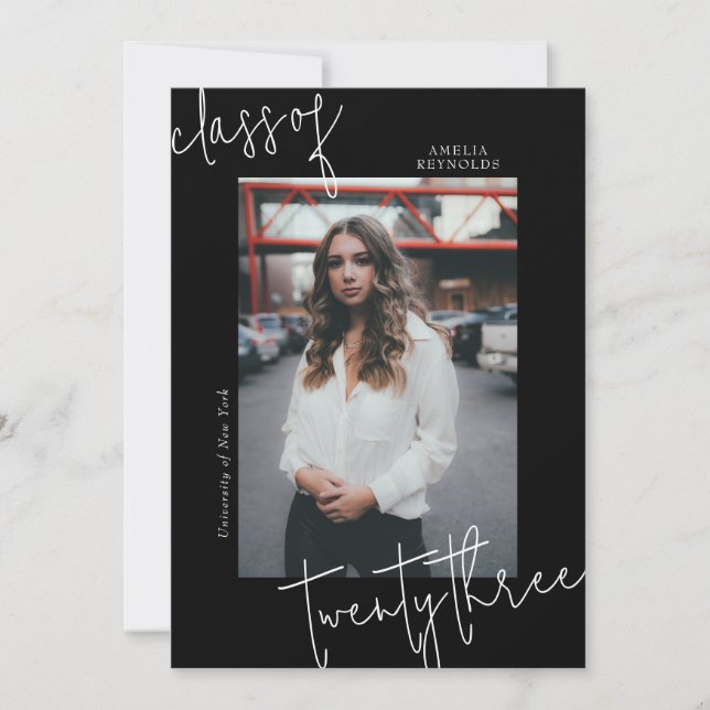 Minimalistisk svartvit klass 2024 Studenten Inbjudningar (Framsida)