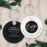 Minimalistisk Svartvit-Logotyp, Real Gods Business Nyckelring<br><div class="desc">Befordra ditt företag med den här anpassningsbarna-tangentbordsdesignen i minsta möjliga svartvitt. Med plats för din logotyp och slogan på framsidan med ditt namn, befattning, kontaktuppgifter och webbplats på baksidan. Denna moderna nyckelring gör det möjligt att ge en snyggt företagspass - perfekt för gods och egendom agent, företagsägare, advokater och mycket...</div>