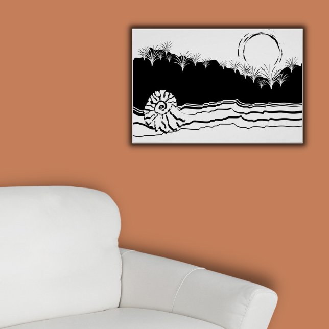 Minimalistisk svartvitt på morgonen vid Lugnen Poster (Abstract Black and  White Beach Scene, poster on orange wall)