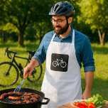 Minimalistisk symbol för svart och vit bike förkläde<br><div class="desc">Öka din kulinariska upplevelse med vår snyggt på plattan med en slående bild av en vit cykelsymbol på en slimmad svart bakgrund. Den här unika designen är perfekt för att cykla entusiaster och laga älskare, och slå ihop två passioner till ett funktionellt tillbehör. Den här plattan är byggd av en...</div>