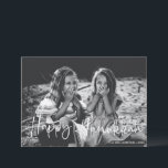 Minimalistisk typografi överlagring foto Hanukkah Julkort<br><div class="desc">Minimalistisk vit skript typografi överlagring foto Glad Hanukkah semesterkort</div>