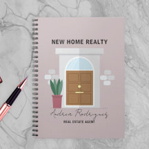 Minimalistisk välkomnande ytterdörr Fastighetsmäkl