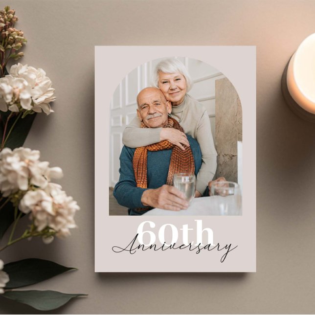 Minimalistisk valv beige 60-års bröllopsdag inbjudningar (Skapare uppladdad)