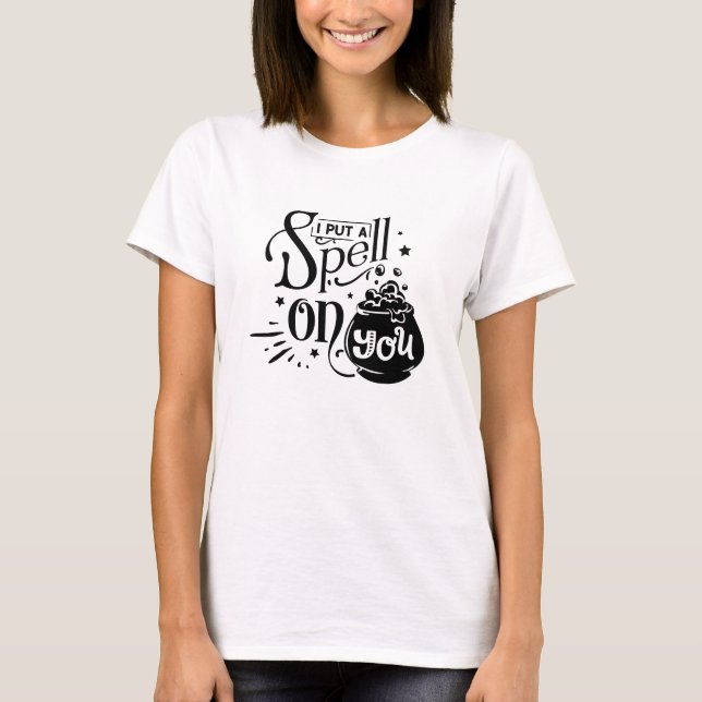 Minimalistisk vit bakgrundsgraffiti Halloween T Shirt (Framsida)