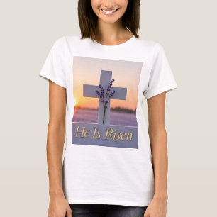 Minimalistisk vit kor med lavender t shirt