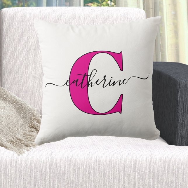 Minimalistisk vit rosa monogramnamn Stilig skrift Kudde (Modern Customizable Hot Pink Script Monogram Throw Pillow)