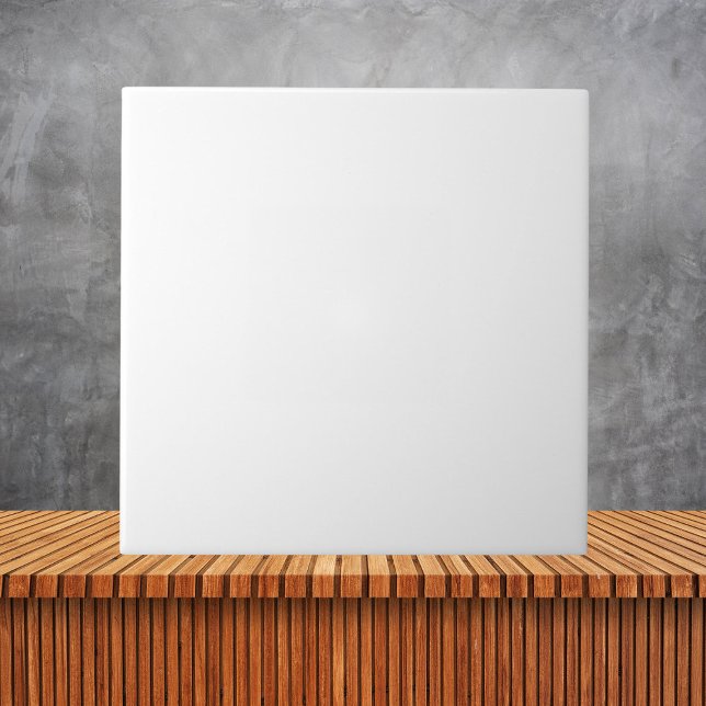 Minimalistisk vit slapp i fast Färg Kakelplatta (Skapare uppladdad)