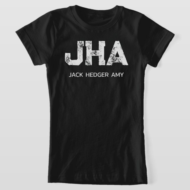 MINIMALISTISK VIT TRE BOKSTÄVER MONOGRAM NAMN SVAR T SHIRT (Laydown)