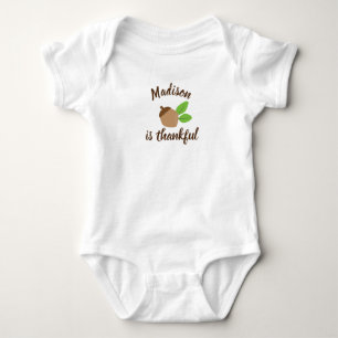 Minimalistiska baby första Thanksgiving är tacksam T Shirt