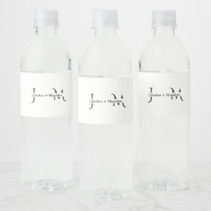 Minimalistiska svarta och vita monogram bröllopset vattenflaskor etikett
