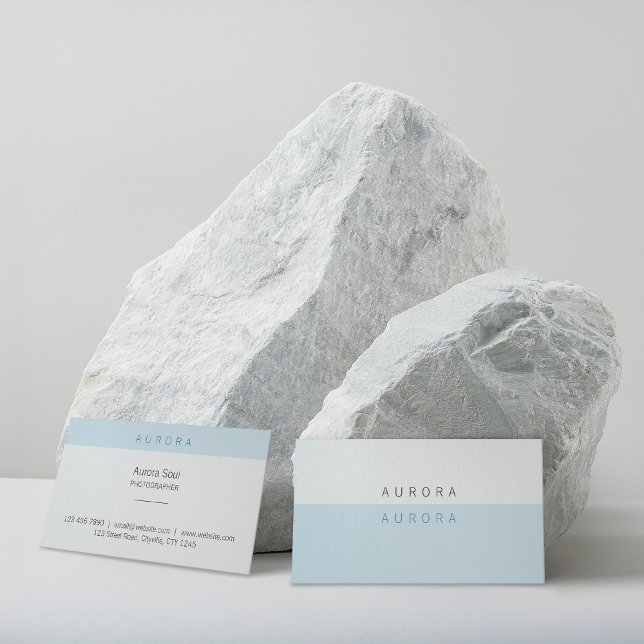 Minimalistiskt blått Affärskort med två ton Visitkort (Skapare uppladdad)