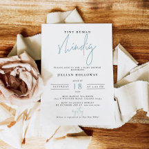 Minimalistiskt blått småskuvött barn