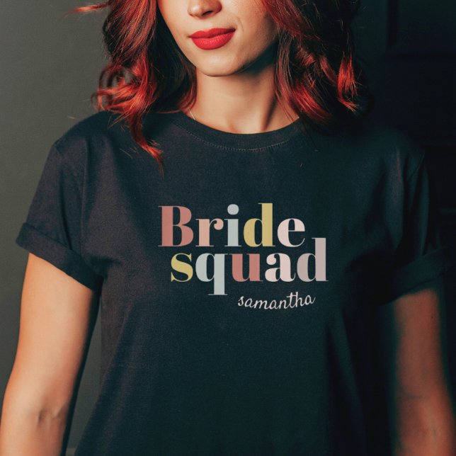 Minimalistiskt Bride-lag, eget namn Bridesmaid Gif T Shirt (Skapare uppladdad)