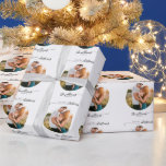 Minimalistiskt enkelt julfoto i familjen presentpapper<br><div class="desc">Minimalistiskt enkelt julfoto i familjen</div>