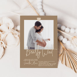 Minimalistiskt enkelt modernt babyfoto för björn inbjudningar