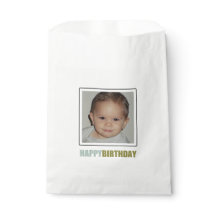 Minimalistiskt foto i grattis på födelsedagen