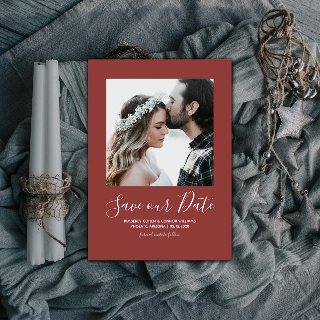 Minimalistiskt foto Spara datum | Burgundy Datumet (Burgundy Minimalist Photo Save the Date)