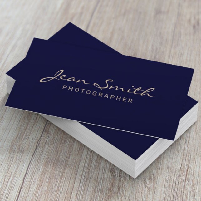 Minimalistiskt Guld-typografi, Elegant Navy Blue Visitkort (Skapare uppladdad)