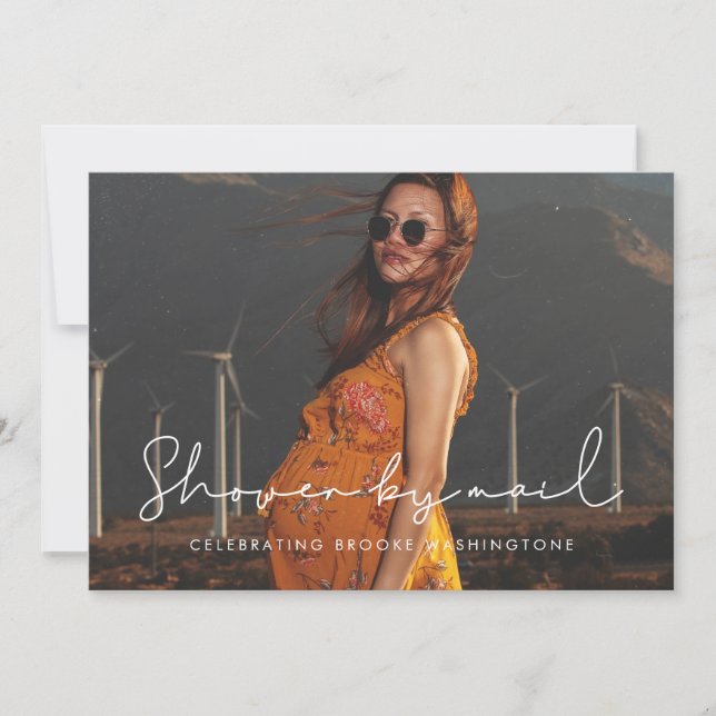 Minimalistiskt handskrivet babyskor med e-post som inbjudningar (Framsida)