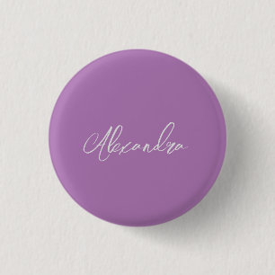 Minimalistiskt handskrivet eget Namn Lavender Knapp