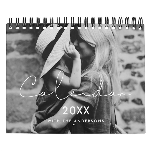 Minimalistiskt handskrivet familjefoto 2026 kalender (Omslag)