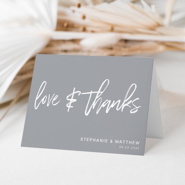Minimalistiskt Kärlek och tack, handskrivet Grått Tack Kort (A simple and elegant way to say thank you with a personal touch by adding couple details.)