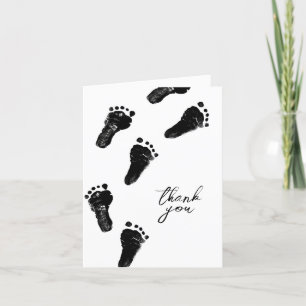 Minimalistiskt könsneutralt fotavtryck babyskor tack kort